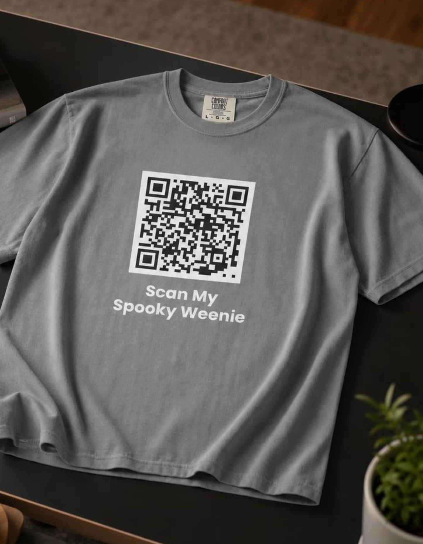 SCAN MY SPOOKY - WEENIE! 👻 Halloween QR Code T-Shirt