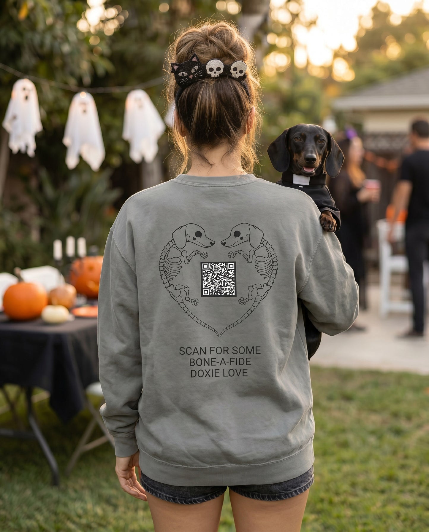 Scan For Some Bone-A-Fide DOXIE LOVE 😍🎃 Funny Halloween QR Code Sweatshirt
