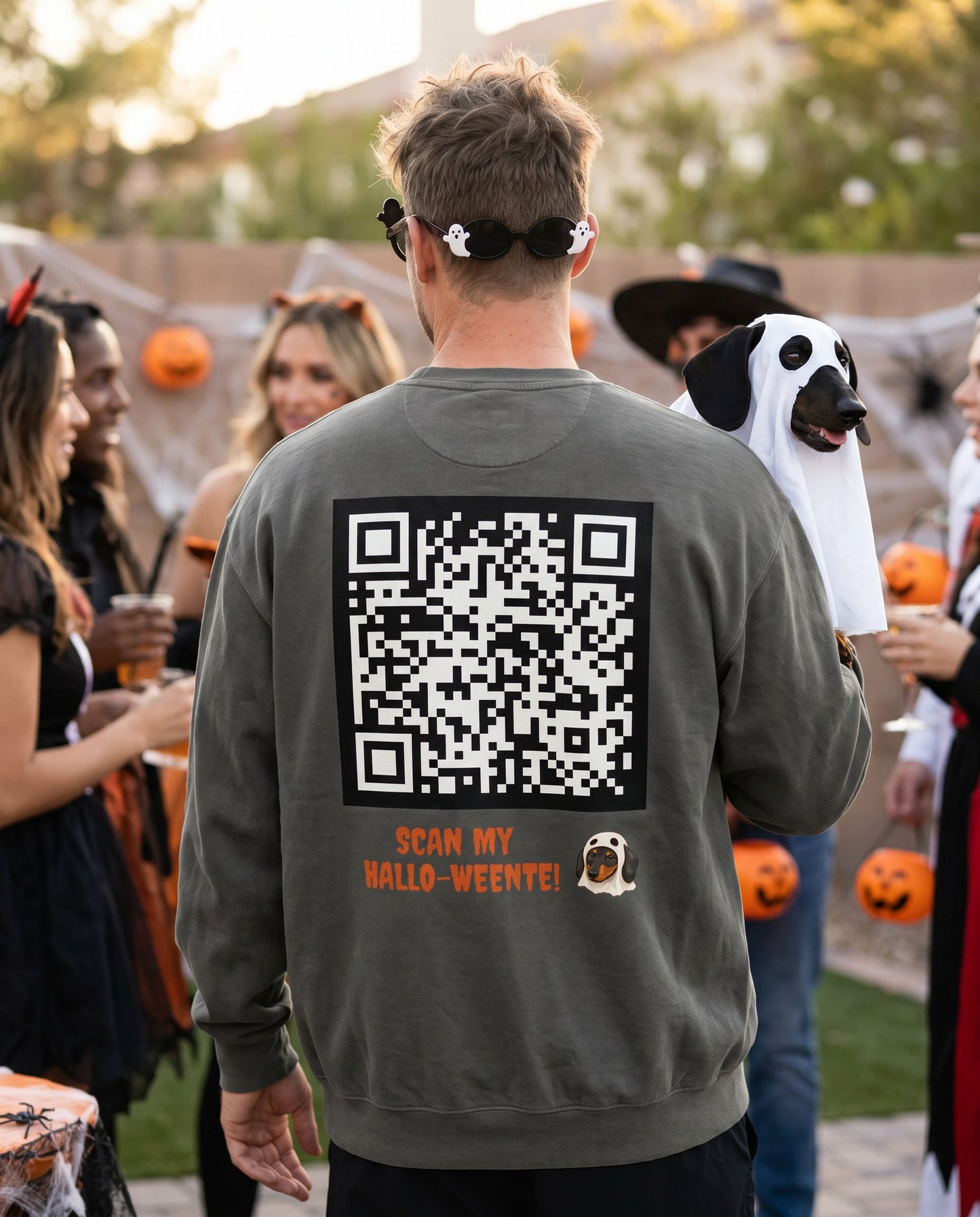 Scan My Hallo- Weenie! Doxie Love 😍🐾 Halloween QR Code Sweatshirt