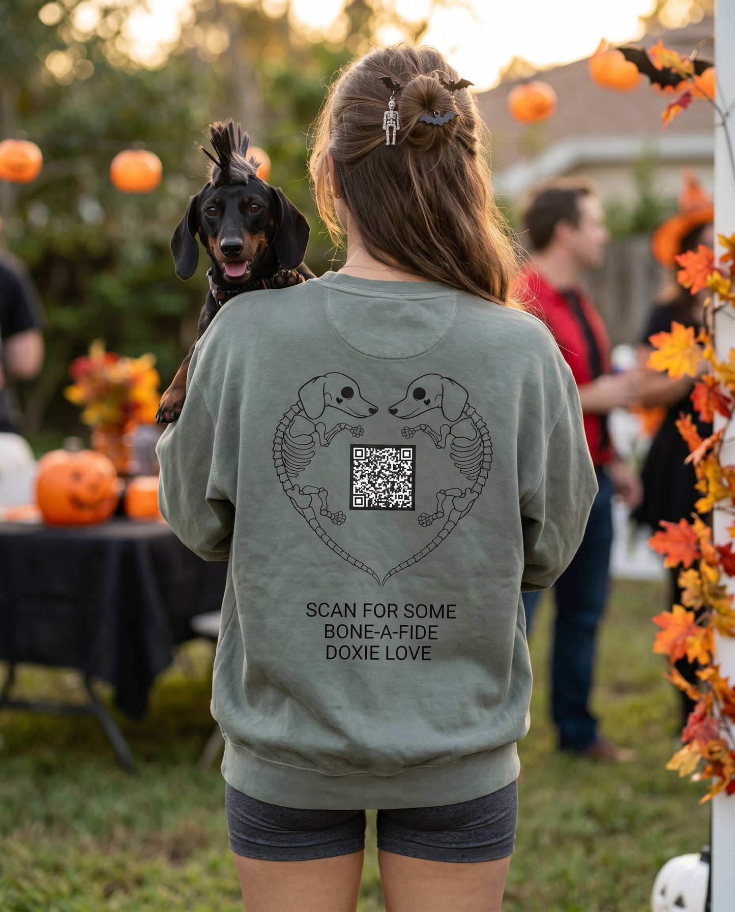 Scan For Some Bone-A-Fide DOXIE LOVE 😍🎃 Funny Halloween QR Code Sweatshirt