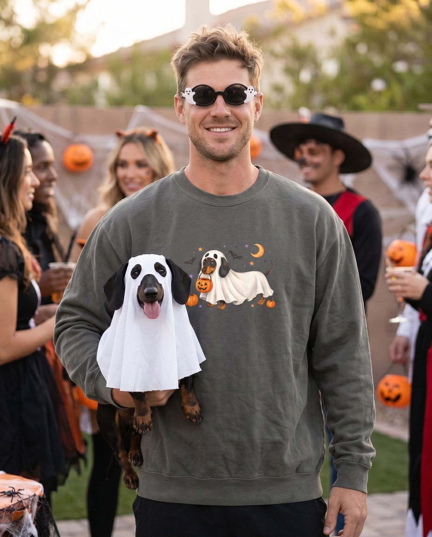 Scan My Hallo- Weenie! Doxie Love 😍🐾 Halloween QR Code Sweatshirt